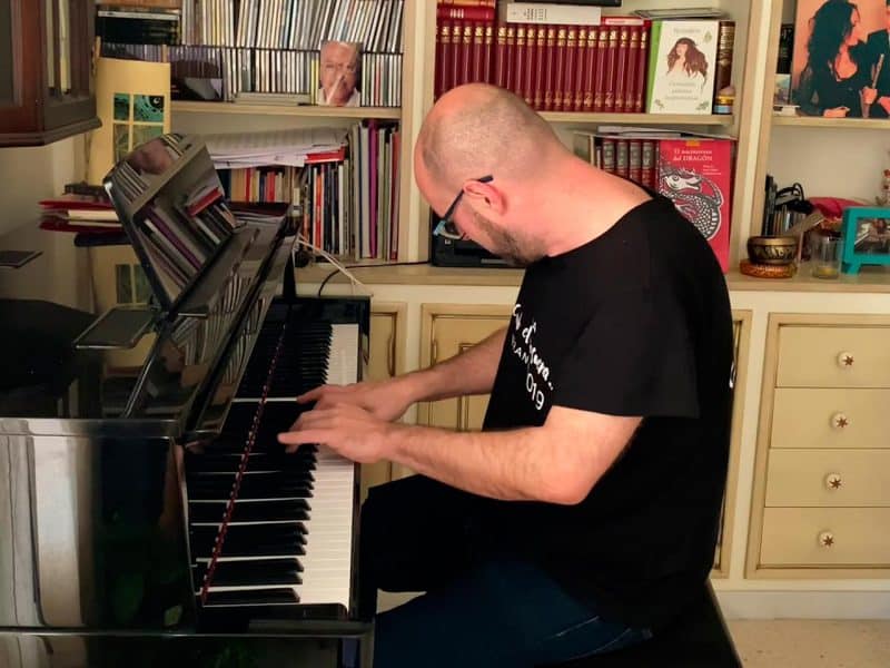 Álvaro Gandul hará una vez más auténtica magia con su piano en este certamen