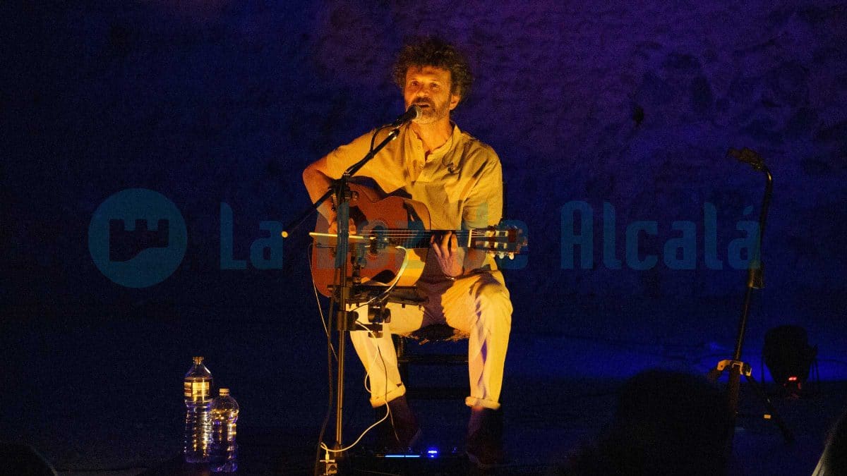 Miguel Rivera en el escenario la noche del jueves | V.F.