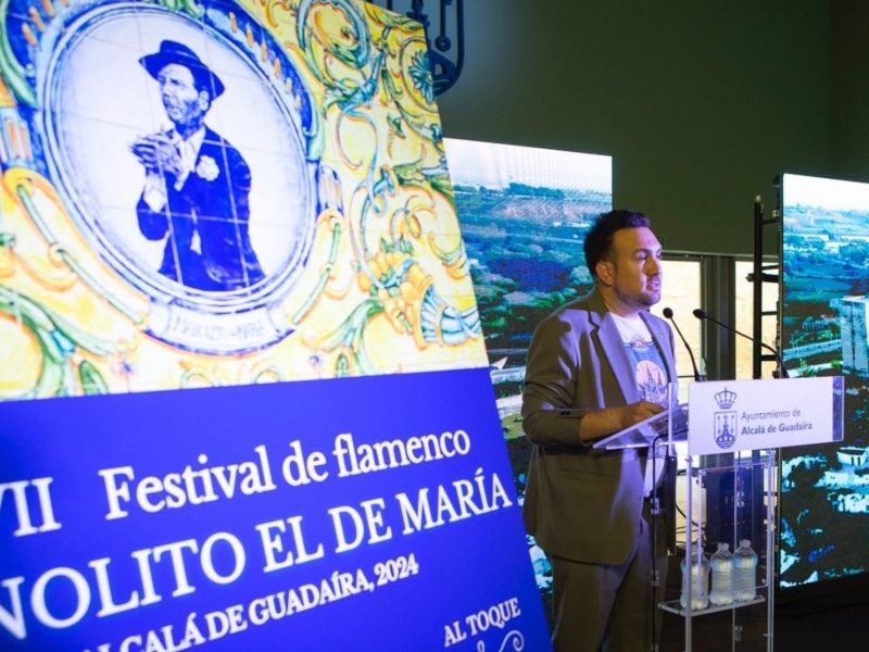 El delegado municipal de Cultura, Christopher Rivas, en la presentación del XVII Festival Flamenco Manolito el de María. - AYUNTAMIENTO DE ALCALÁ DE GUADAÍRA