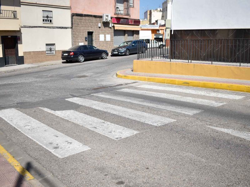 Paso de peatones en la calle Esperanza de la Trinidad. LVA
