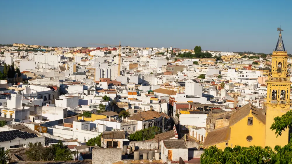 Fotografía panorámica de la ciudad de Alcalá de Guadaíra desde el Santuario de Nuestra Señora del Águila. Víctor Fernández