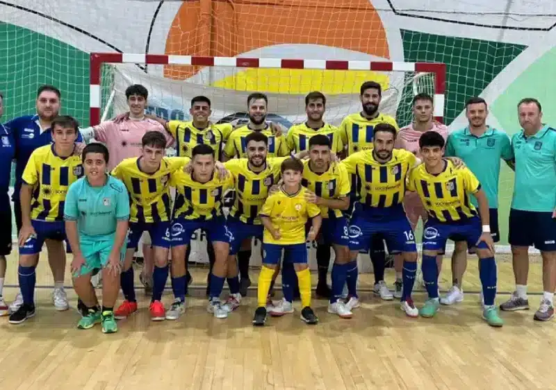 Equipo del Alcalá FS tras la victoria ante el Nazareno