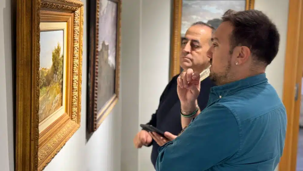 El director del Museo de Alcalá, Francisco Mantecón, y el delegado de Cultura, Christopher Rivas. LVA