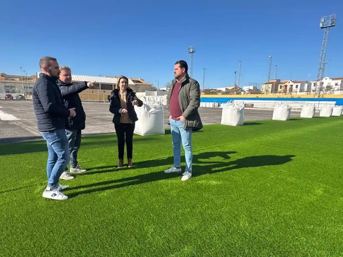 Visita municipal al campo de fútbol de Pablo VI. - AYUNTAMIENTO DE ALCALÁ